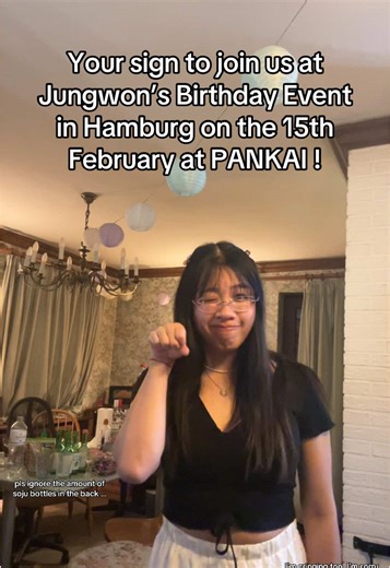 It’s never too late to come to one of our events ~ No worries, there is no age limitation and you will get a freebie with every drink! There are lots of other fun activities like a raffle and trading packs 🥰 See you !!!! #enconnectevents #enhypen #engene #kpop #jungwon