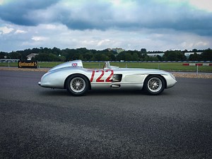 Mercedes-Benz 300SLR 722 - The most famous race car of all time?