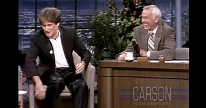 Johnny Carson Couldn't Stop Laughing During Robin Williams' First Crazy Appearance On 'The Tonight Show'