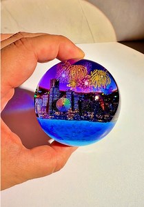 みなとみらいと花火のレジンアート｜夜景が現れるハンドメイド作品