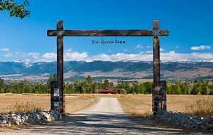 Home on Montana's Bitterroot River