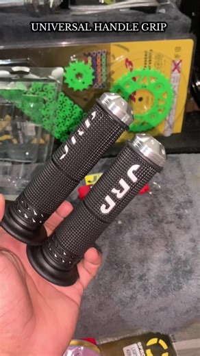 Universal Handle Grip for Improved Motorcycle Control