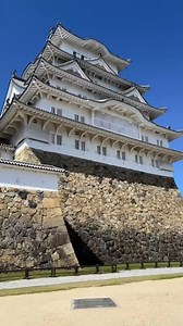Don't miss the beautiful Japanese garden right next to Himeji Castle!🏯🍵 Have you ever been to Himeji Castle, Japan's only World Heritage castle? It's an absolute must-see for any history or architecture lover!💕 But did you know that there's also a stunning Japanese garden right next to the castle? This serene oasis is the perfect place to relax and enjoy the beauty of nature after exploring the castle.🌿 And the best part is, admission to the garden is only ¥50 more than the castle entrance f