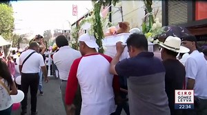 2.5M views · 10K reactions | Así despidieron a Fátima en #Tulyehualco. Mariachis, mototaxis y vecinos la despidieron, y hasta llegaron a la puerta de la escuela donde estudiaba: | Imagen Televisión | Facebook