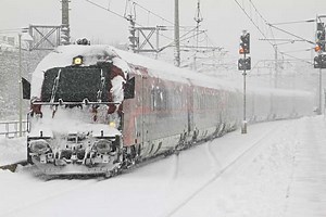 Supersonic air keeps train tracks clear when weather sucks