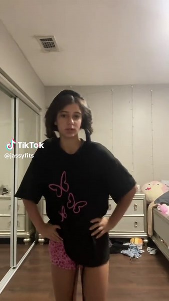 Freshman Outfit Check: Stylish Looks for Your Year