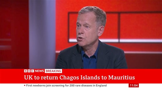 [Urgent] Accord historique : le Royaume-Uni rend les îles Chagos à Maurice Le Royaume-Uni a décidé de restituer les îles Chagos à Maurice dans le cadre d'un accord historique. C'est ce que rapporte la BBC dans une vidéo consacrée à ce sujet ce jeudi. Nous vous proposons de visionner la vidéo. Source : BBC | Téléplus