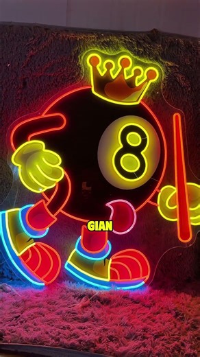 Trang trí không gian cửa hàng với đèn led neon giúp thu hút khách