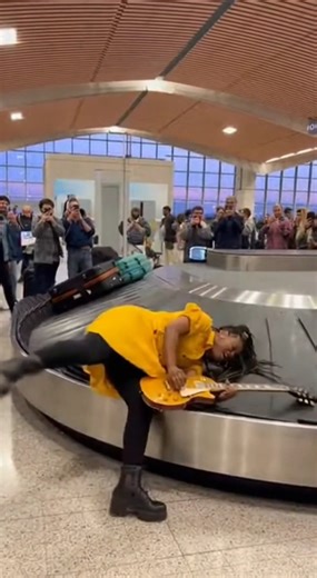 Funniest “Oh Yeah!” Moment Ever 😂 #virallaughs #funny #trending #funnyvideos