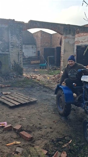 traktor sam fiat 126