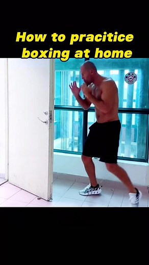 Boxing training at home🥊#boxing #combat #martialarts #fyp #fyb #boxingtraining #drills #footwork #hook
