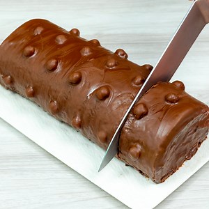 The chocolate dessert that everyone is talking about! So simple and delicious! Ingredients: eggs: 4 pc sugar: 100 g (3.5 oz) vanilla sugar: 10 g (0.4 oz) oil: 50 ml (1.7 fl oz) milk: 50 ml (1.7 fl oz) flour: 80 g (2.8 oz) cocoa: 30 g (1.1 oz) baking powder: 10 g (0.4 oz) boiled condensed milk: 50 g (1.8 oz) whipping cream: 300 ml (10 fl oz) hazelnuts: 50 g (1.8 oz) instant coffee: 30 g (1.1 oz) hot water: 150 ml (5.1 fl oz) condensed milk: 20 g (0.7 oz) ice: 50 g (1.8 oz) milk: 50 ml (1.7 fl oz)