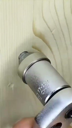 Genius method to make a sliding mechanism using simple bearings