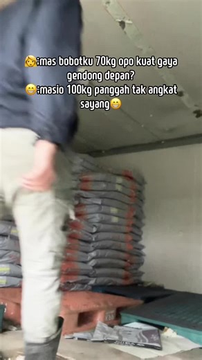 Kekuatan Gendong di Jember Pride