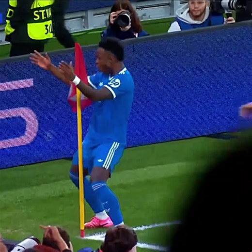 Crazy celebration 🔥☠️ #celebration #eze #viniciusjunior #endrick #raphina