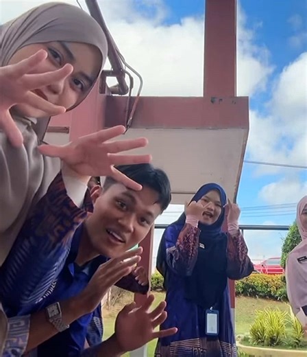 Trend IPG di TikTok: Cikgu Bergaya