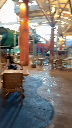 The ULTIMATE indoor water park! Splash Lagoon!