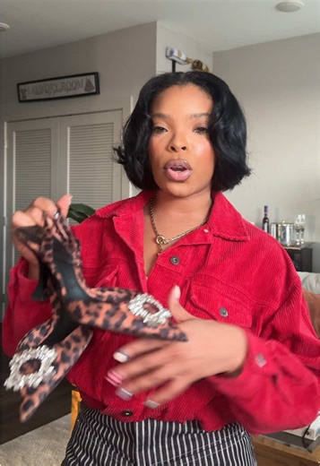 Stunning Ways to Style Patterned Pants