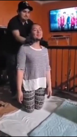 Chiropractor reacts to crazy back cracking video! #chiropractor #chiropractic #reaction #reactionvideo #viralvideo #trendingnow #insane #parati #fyp | Prime Performance Chiropractic & Wellness Clinic