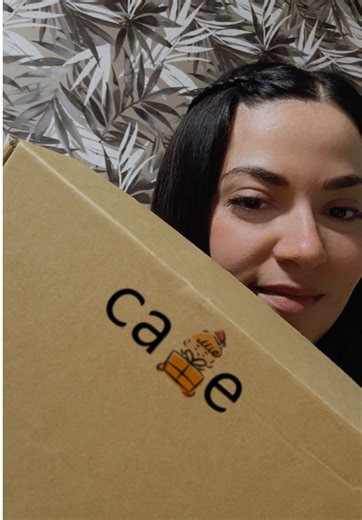 @Calliegifts sent me a box with two personalised products, beautiful ideas to give to yourself and to others. On the site you will find this and many other products at low prices, and if you use my discount code luckyn370, you will save 15%. What are you waiting for, Christmas is just around the corner! 🎄🎁 #unboxing #gifted #callie #christmas #ugc