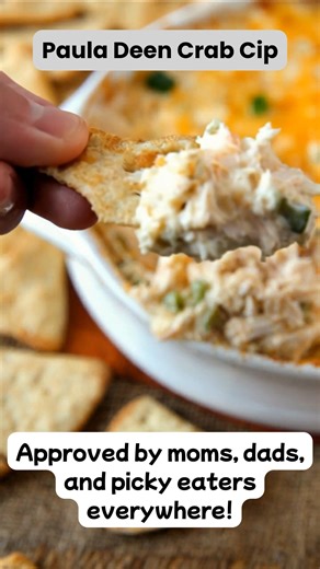 Paula Deen’s Famous Crab Dip — Creamy, Cheesy, and Irresistible! Looking for the perfect party dip that’ll have everyone scraping the bowl clean? Paula Deen’s Crab Dip is a Southern classic — rich, creamy, and loaded with tender crab meat baked under a bubbly layer of melted cheese. Pure comfort food in every scoop! Ingredients: 8 oz (225 g) cream cheese, softened ½ cup mayonnaise 1 tsp Worcestershire sauce 1 tsp lemon juice 1 tsp hot sauce (optional, for a little kick) ½ cup shredded cheddar ch