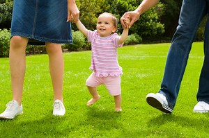 Baby song: Round and round the garden - lyrics, actions and video