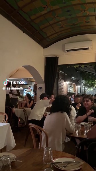 Cozy Italian Restaurant Vibes in Carlton