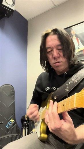E Funky Blues with Bassline #stratocaster #blues #funkguitar