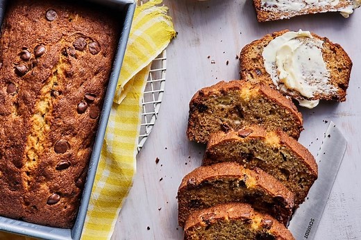 The Best Banana Bread Recipe EVER - (Easy Recipe)