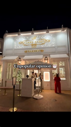 Cake Bake Shop review: the cakes are beautiful, but are they worth the hype? Sharing an unpopular opinion and honest dessert review for anyone visiting Cake Bake Shop and deciding if it’s worth the splurge. #disneyfoodreview #cakebake #cake #beautiful