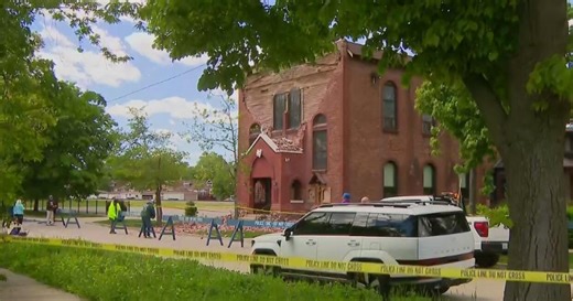Façade at Morgan Park church collapses during Mother's Day service