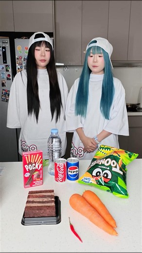Who GETS THE FOOD The Fastest ✨