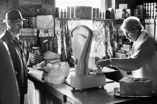Delightful pictures taken of people, places and events in decades past in Up Holland Road, Billinge