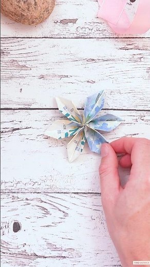 Blume aus Geldscheinen falten 🌸 #geldgeschenk #diy #geldscheine