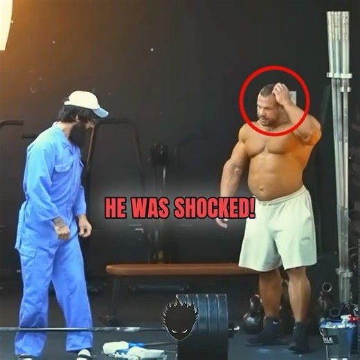 Anatoly vs Big Bodybuilder😯 😯#anatoly #fitness #gym #frank #fyp #anatolyprank #gymedit #foryoupage