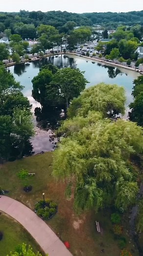 🎨🌳 Stroll, sketch, or just soak it all in at Heckscher Park — the heart of Huntington! Whether you’re catching a summer concert at the Chapin Rainbow Stage, admiring art at the Heckscher Museum 🎭, or just enjoying the shady paths and duck pond 🦆, this park is a must-visit all year long. 🎥 @huntingtonvillagebid Tag your park buddy & make a day of it! ☀️🍦 | Bucket List - Long Island