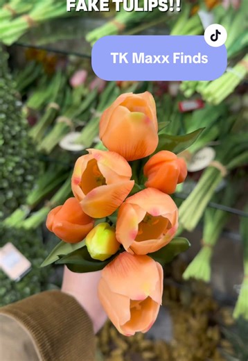 Choosing the Perfect Color for Fake Flowers