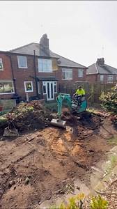 181K views · 906 reactions | Another Sunday Another Garden Refresh #summer #gardeningtips #Landscaping #landscape #gardenideas #uk | Lawn Stripes and Hedges - Limited | Facebook