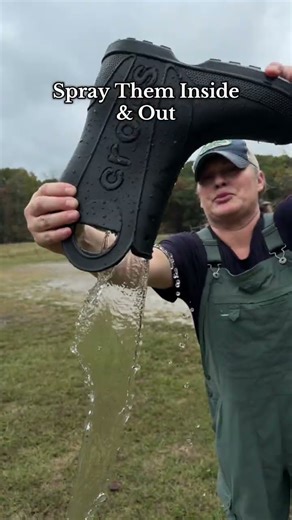 👢💪 Farm chores just got way easier with these waterproof croc-style boots