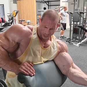 183K views · 2.3K reactions | Michal Krizo Bigg Hard Biceps Workout  #michalkrizo #Biceps #Workout #gym #bodybuilder #MichalKrizobiceps #attitude #MrOlympia2023 #viralshort #shortviral | Rm Fitness | Facebook
