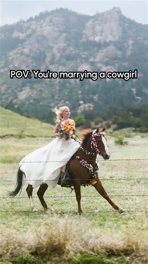 Let's see the groom try to top this! 🤠👰‍♀️🐎 #Wedding #Bride #Horse #HorseGirl #fblifestyle | The Pet Collective