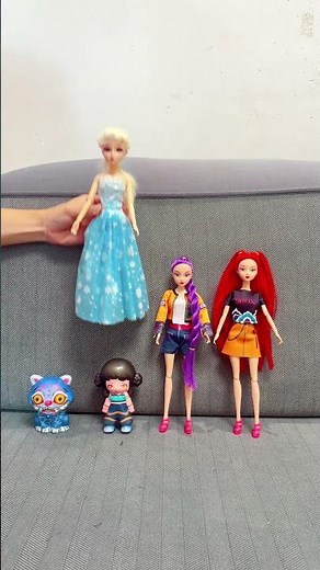 transforming barbie into kpop demon hunters