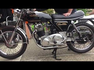 1974 Norton Commando 850 MK2A – Sans Muffler