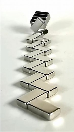 Magnetic Blocks Chain Reaction