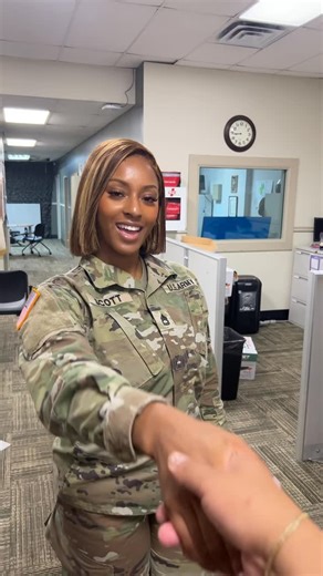 SFC Taylor Scott on Instagram: "Meet your favorite Army recruiters ☺️🫶🏾 I finally got some of my battles in the office to do a video with me 😂☺️ more vids coming soon 😂💅🏽 • • • • #usarmysoldier #usarmy #usarmyrecruiter #brooklynrecruiting #brooklynrecruiter #brooklynarmyrecruiter #brownsville #brownsvillerecruitingstation #armyrecruiter #usarmyrecruiting #brooklyn #bronx #queens #manhattan #longisland #yonkers #statenisland #nyc #nycrecruiter #womeninthearmy #womeninthemilitary #brownsvill
