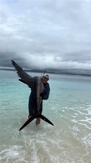 The last fish of 2025! What a year! What a way to finish it with @namotufishing A completely unexpected final catch! An absolute dream fish! A great final meal for the year for all! All the best for 2026 legends! 📍 Connecting you with the best charters on the planet! 📍 Exclusive member deals and discounts 📍 Join now free → www.aclassic.co #fishing #fish #fishinglife #bluewater #nature