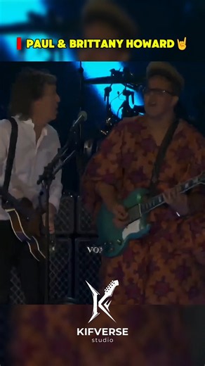 Paul McCartney Rocks "Get Back" Live 🎸🎶 #paulmccartney #thebeatles #rocknroll #70s #shorts #kifverse