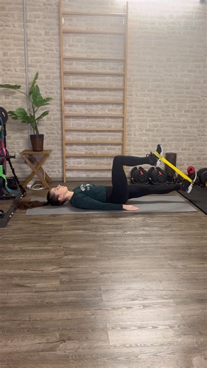 Dead Bug Band around Feet #deadbug #core #shorts