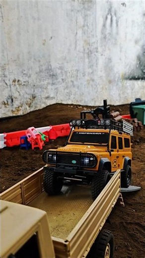 RC Unimog Hauls a Land Rover | RC Delivery! #rccar #automobile #viral