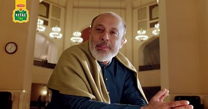 5.6K reactions · 2.7K shares | Ghulaf-e-Kaba ko thaam kr apne Rab se Dua mangne ka Vital Chay bani ha waseela, 200 Khush naseeb paen ge Umrah ka Ticket or 50,000 Rs. Cash. To phir aj se hi Umrah ki tyari shuru kro Vital piyo Zindagi Jiyo | Vital Tea | Facebook